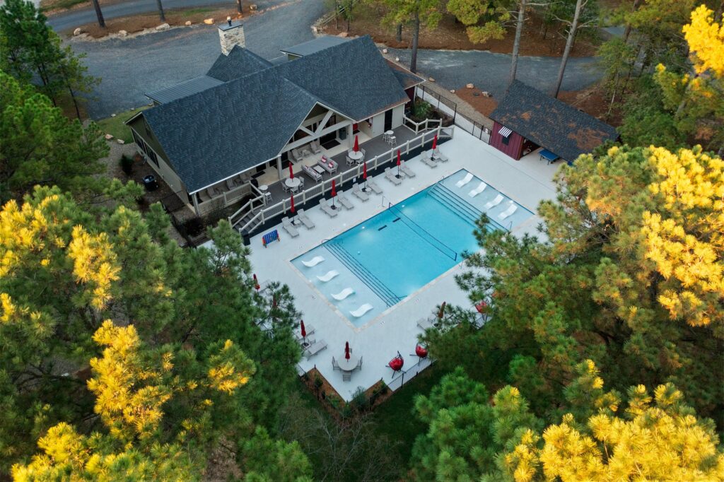 06-1 Clubhouse exterior