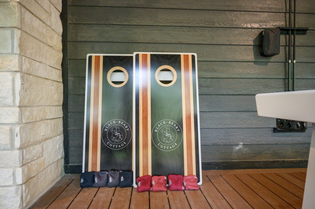 22 Corn Hole