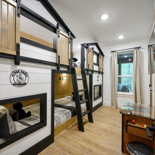 d6f1edda-0ddb-4bd3-80e3-d848c092d9fb